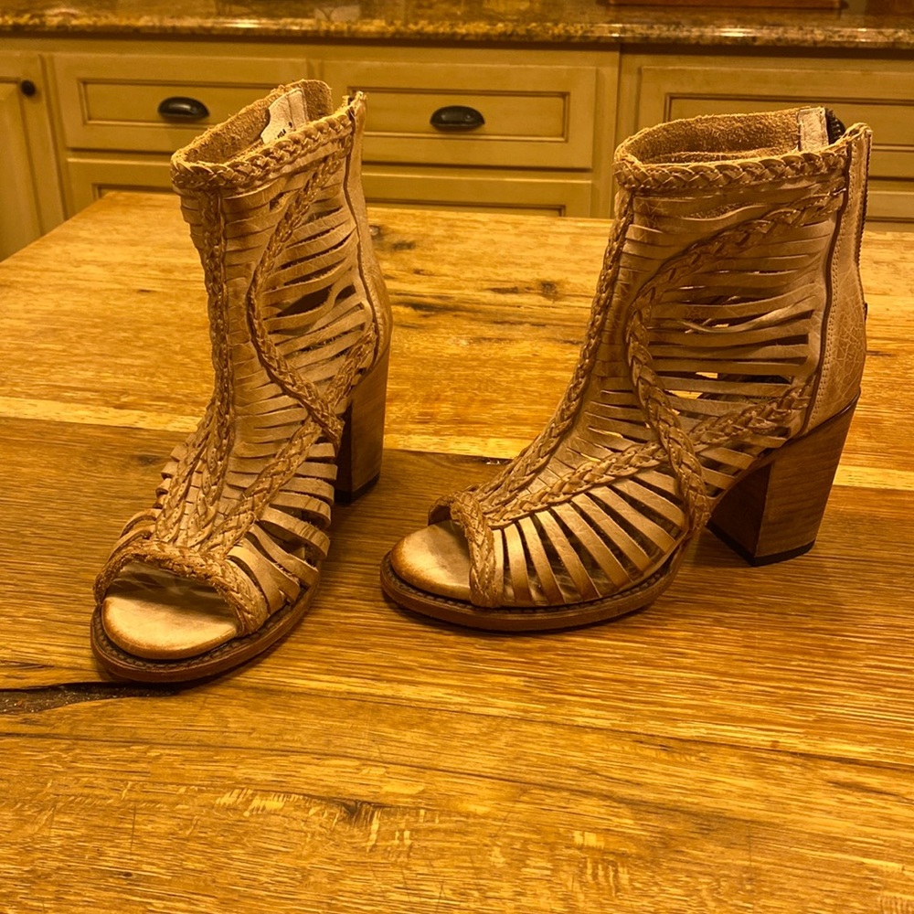 Freebirds By Steven Abel’s - Taupe Leather
